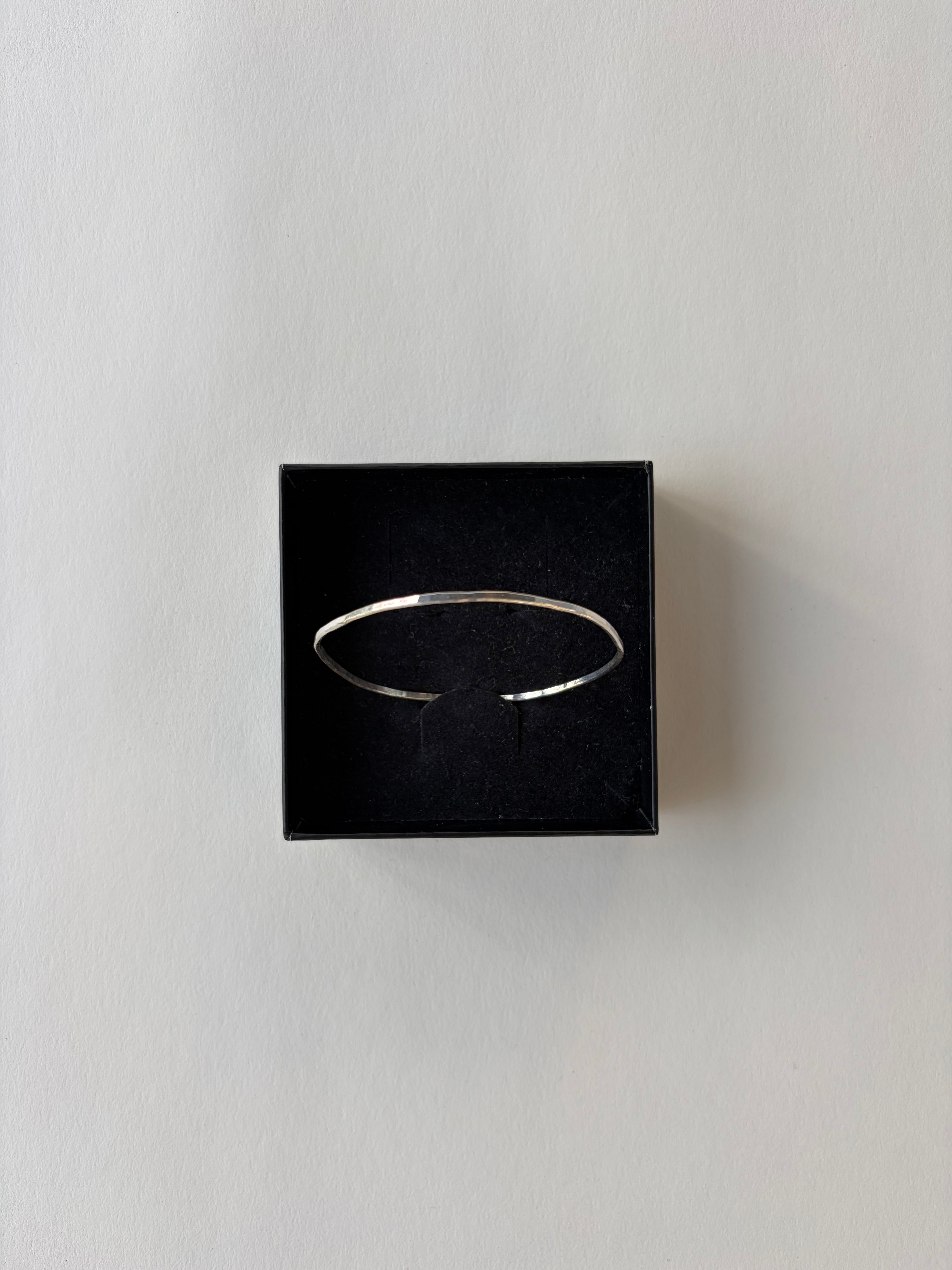 Plain Hammered thin Bangle